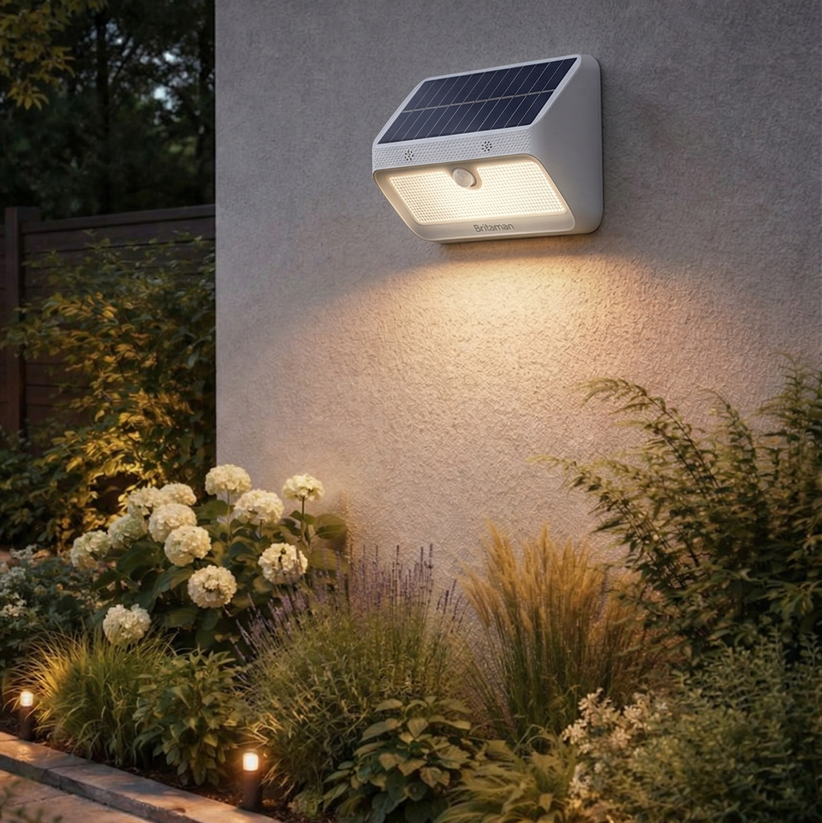 SUNNA - Solar Light with built in Mosquito Repellent